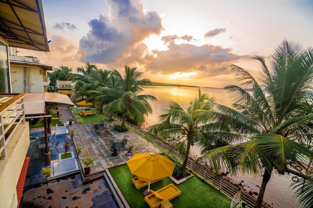 Deltin Palms Riverfront Panaji Dış mekan fotoğraf